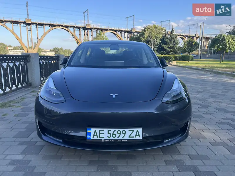 Tesla Model 3 2023