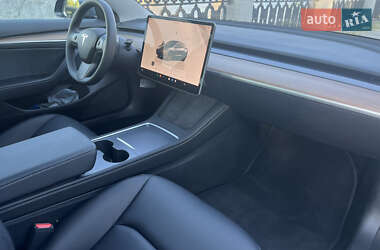 Седан Tesla Model 3 2023 в Дніпрі