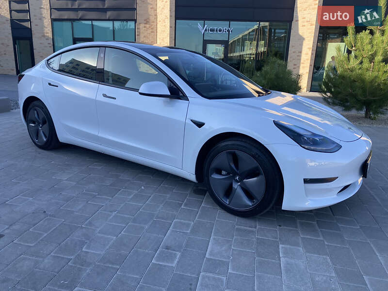 Седан Tesla Model 3 2021 в Хмельницькому