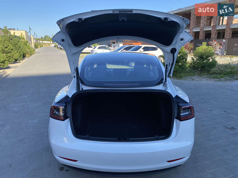 Седан Tesla Model 3 2021 в Хмельницькому