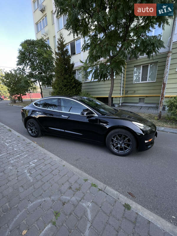 Седан Tesla Model 3 2019 в Києві