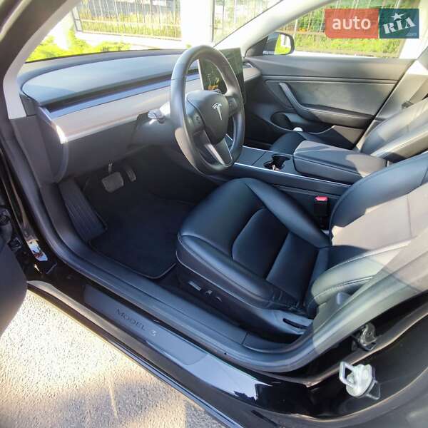 Седан Tesla Model 3 2018 в Вінниці