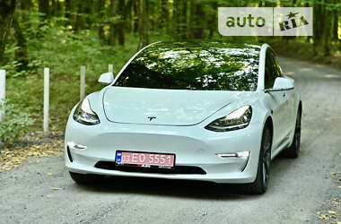 Седан Tesla Model 3 2019 в Луцке