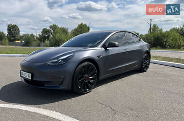 Седан Tesla Model 3 2022 в Киеве