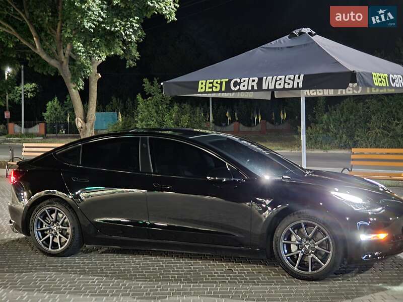 Седан Tesla Model 3 2019 в Кропивницком