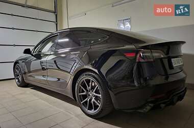 Седан Tesla Model 3 2019 в 