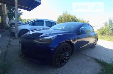 Седан Tesla Model 3 2021 в Вышгороде