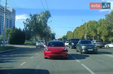 Седан Tesla Model 3 2018 в 