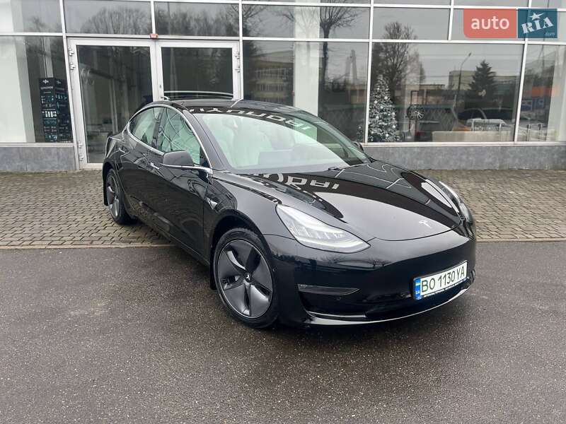 Tesla Model 3 2020