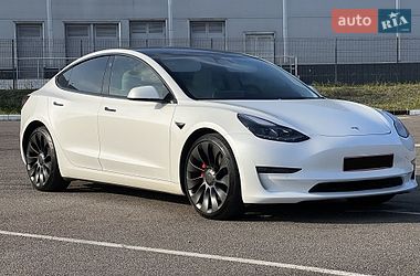 Седан Tesla Model 3 2022 в Ровно