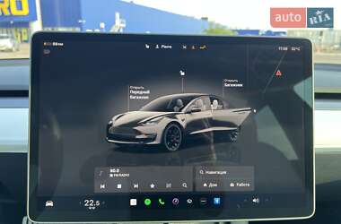 Седан Tesla Model 3 2022 в Ровно