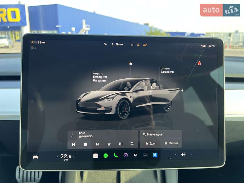Седан Tesla Model 3 2022 в Ровно