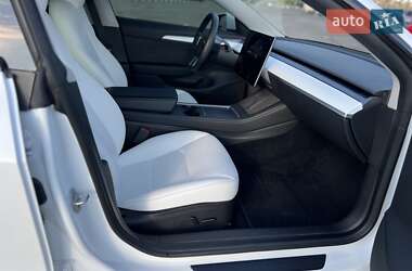 Седан Tesla Model 3 2022 в Ровно