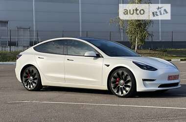 Седан Tesla Model 3 2022 в Рівному