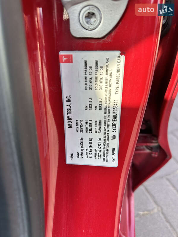 Седан Tesla Model 3 2018 в Дніпрі