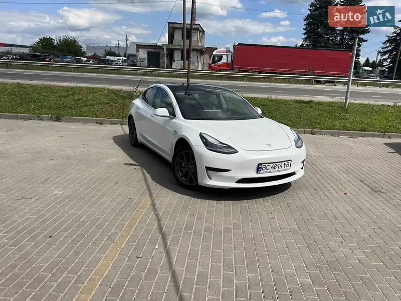 Седан Tesla Model 3 2019 в 