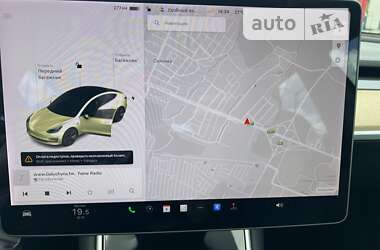 Седан Tesla Model 3 2019 в Пустомитах