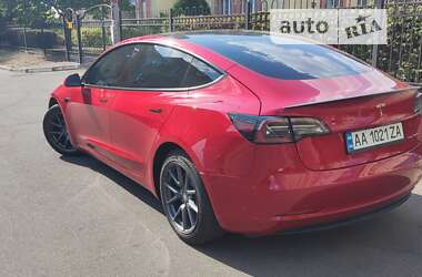 Седан Tesla Model 3 2022 в Києві