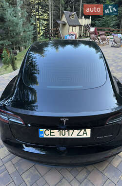 Седан Tesla Model 3 2019 в 