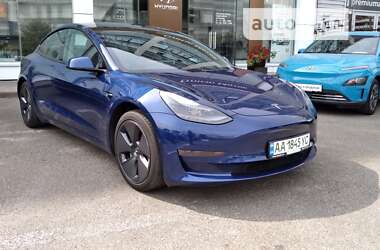 Седан Tesla Model 3 2022 в Києві