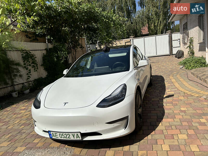 Седан Tesla Model 3 2018 в Кривому Розі