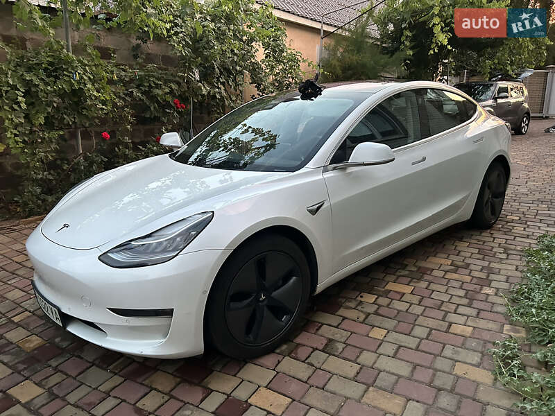 Седан Tesla Model 3 2018 в Кривому Розі