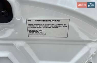 Седан Tesla Model 3 2023 в Житомирі