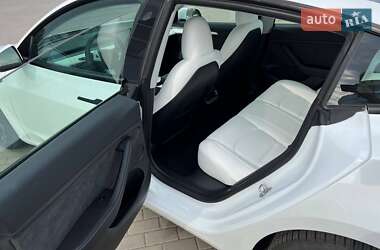 Седан Tesla Model 3 2023 в Житомирі