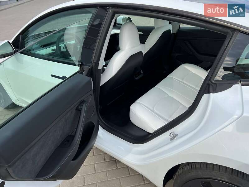 Седан Tesla Model 3 2023 в Житомирі фото 29 Седан Tesla Model 3 2023 в Житомирі