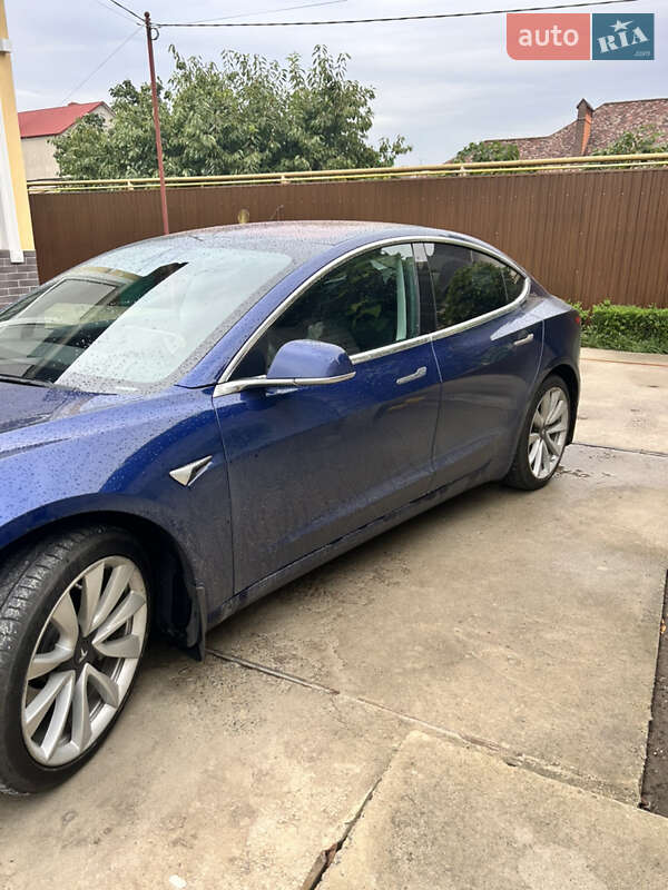 Седан Tesla Model 3 2018 в Одессе