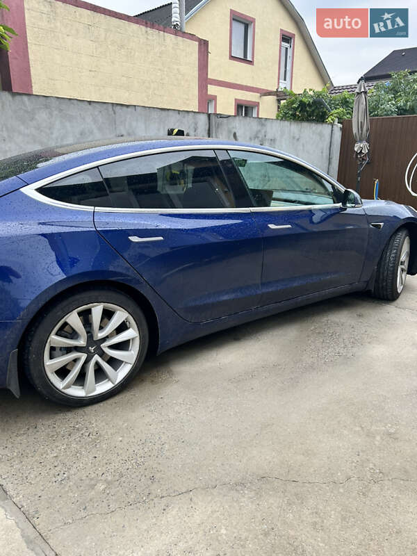 Седан Tesla Model 3 2018 в Одессе