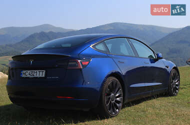 Седан Tesla Model 3 2022 в Львове