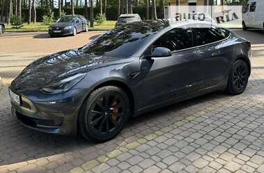 Седан Tesla Model 3 2021 в Ивано-Франково