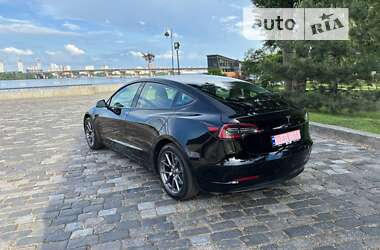 Седан Tesla Model 3 2023 в Киеве