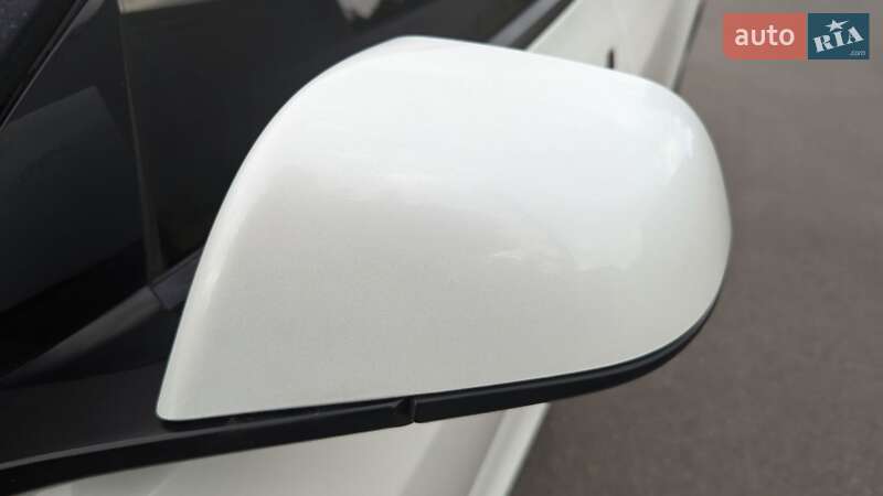 Седан Tesla Model 3 2021 в Вінниці