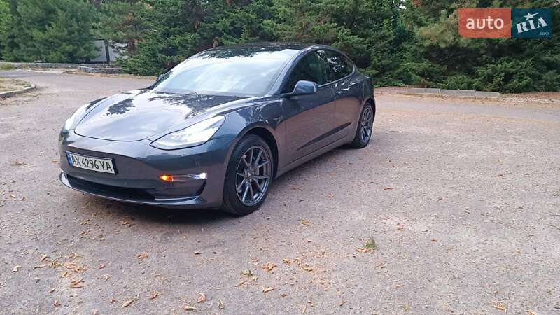 Седан Tesla Model 3 2018 в Харькове