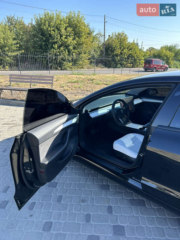 Седан Tesla Model 3 2021 в Білій Церкві
