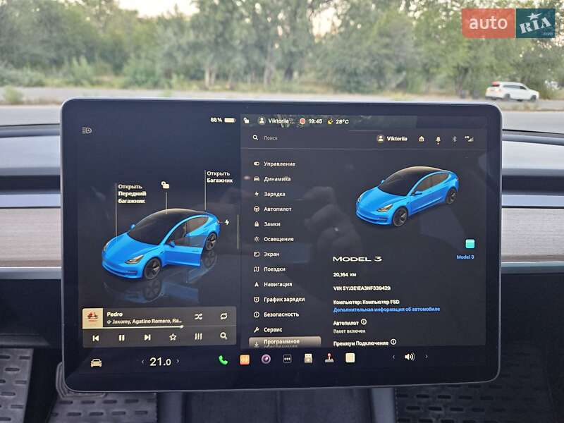 Седан Tesla Model 3 2022 в Днепре