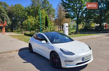 Седан Tesla Model 3 2020 в 