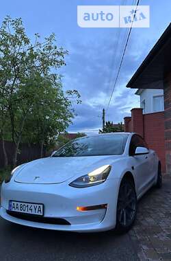 Седан Tesla Model 3 2021 в Києві