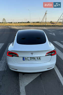 Седан Tesla Model 3 2019 в 