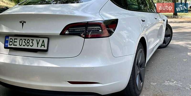 Седан Tesla Model 3 2022 в Киеве