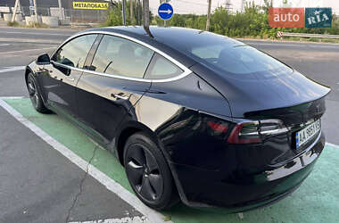 Седан Tesla Model 3 2019 в 
