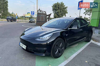Седан Tesla Model 3 2019 в 