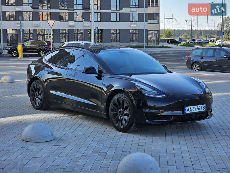 Седан Tesla Model 3 2019 в Киеве