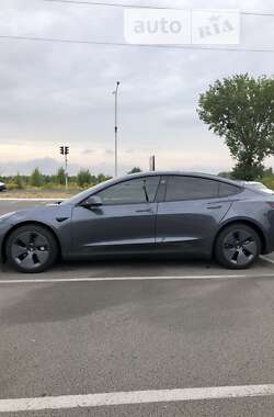 Седан Tesla Model 3 2022 в Луцке