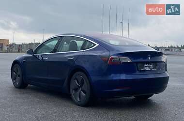 Седан Tesla Model 3 2018 в Львові