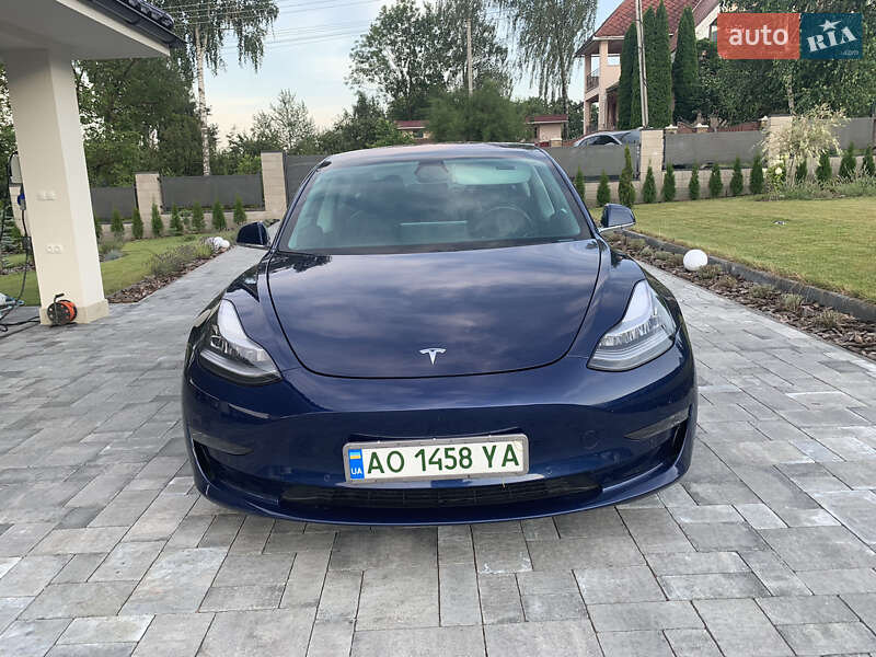 Tesla Model 3 2018