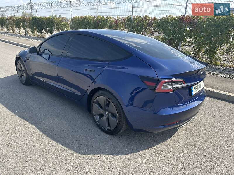 Седан Tesla Model 3 2021 в Днепре