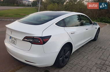 Седан Tesla Model 3 2020 в Самборі